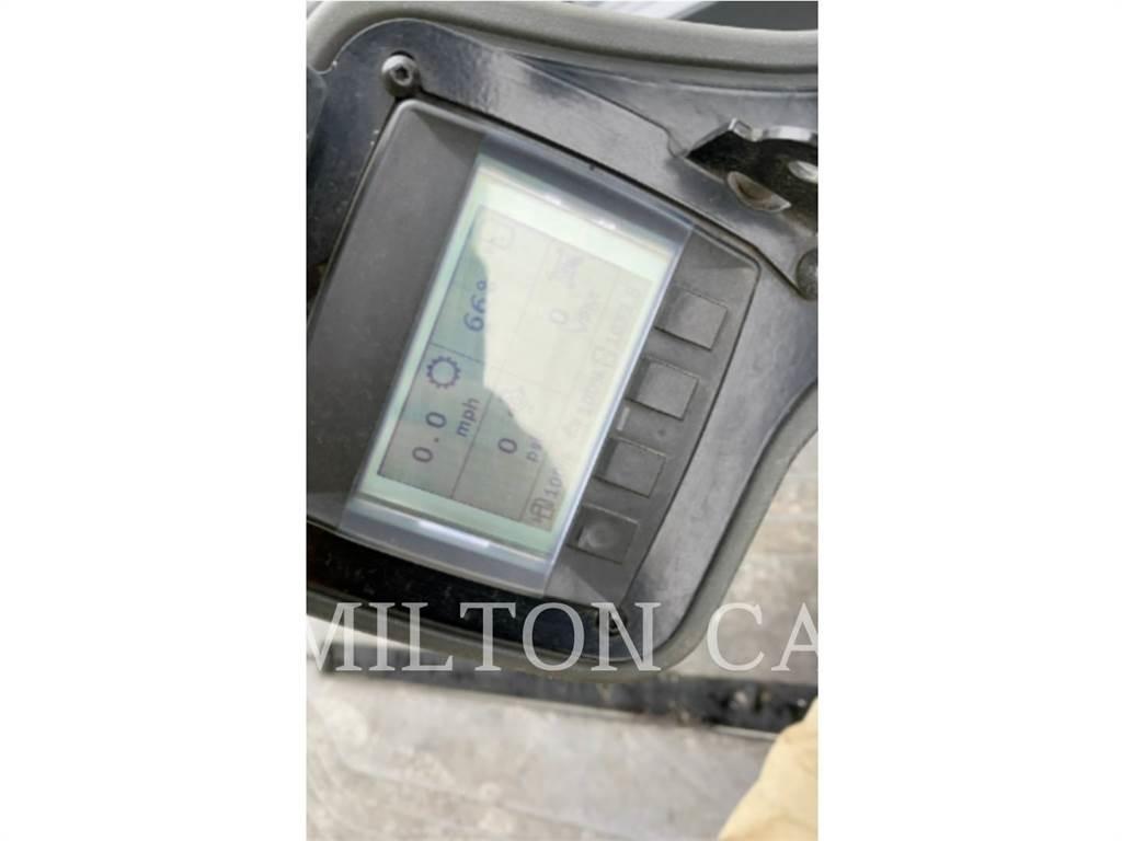 CAT CB13 Катки тротуарные