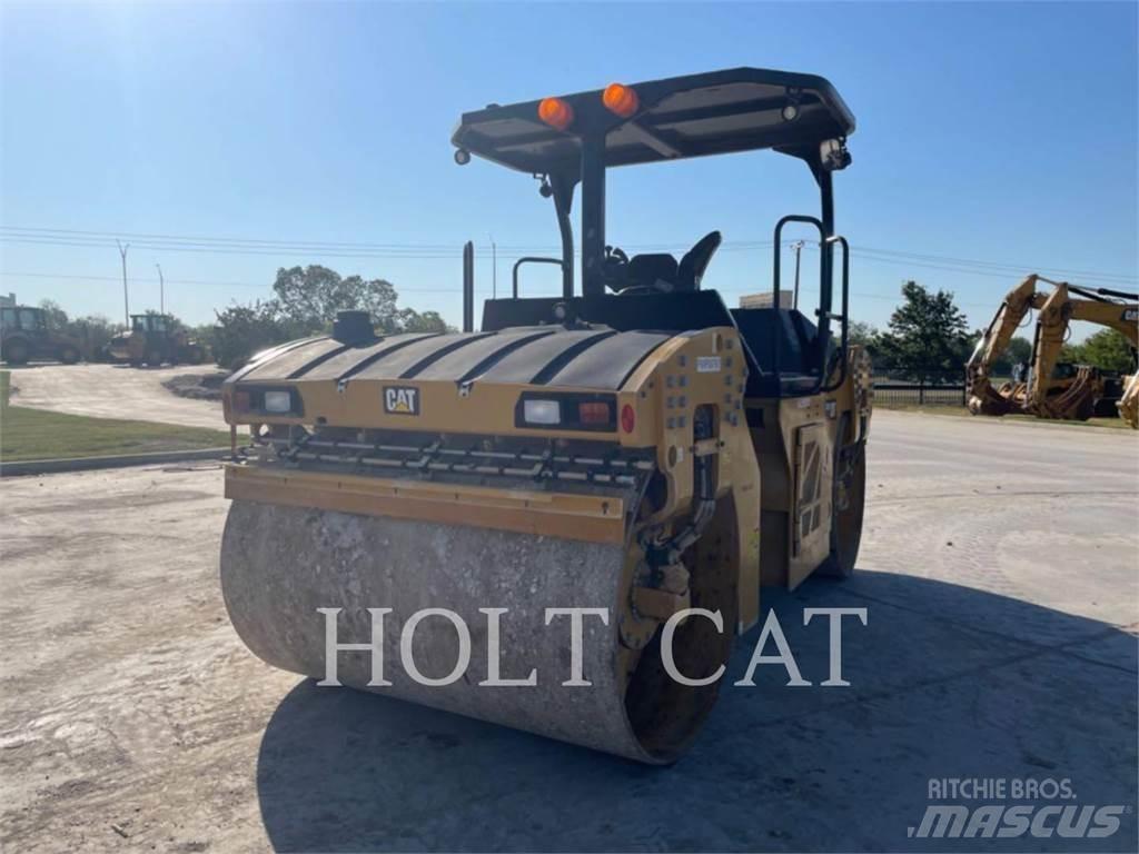 CAT CB13 Грунтовые катки