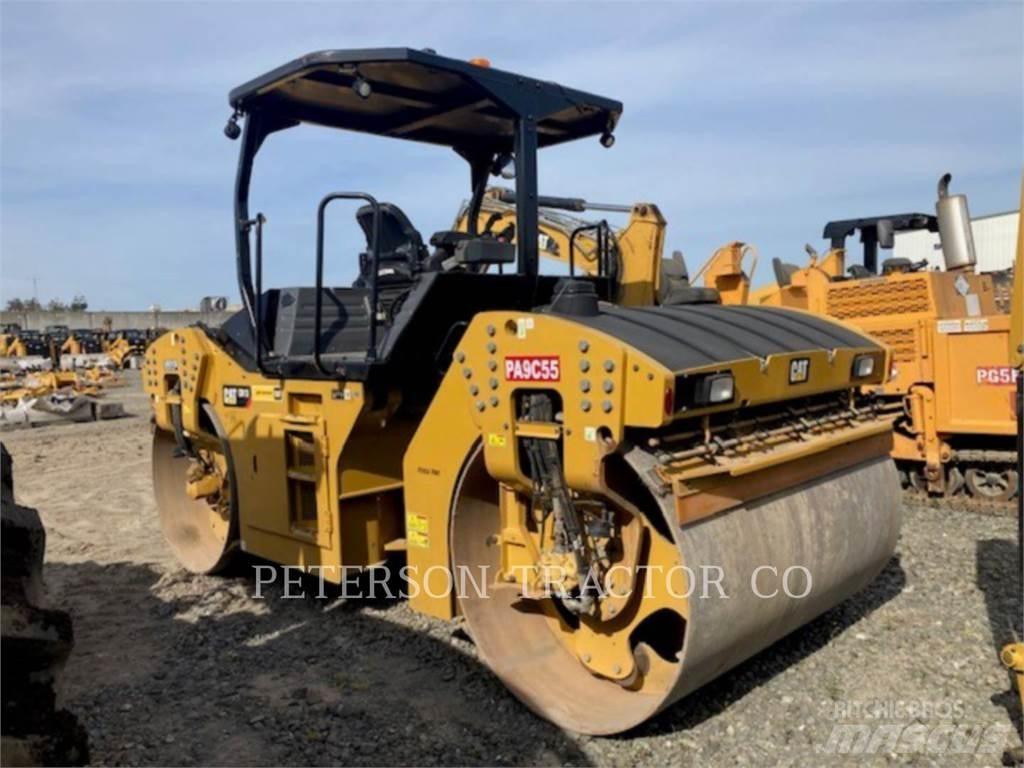 CAT CB13 Катки тротуарные