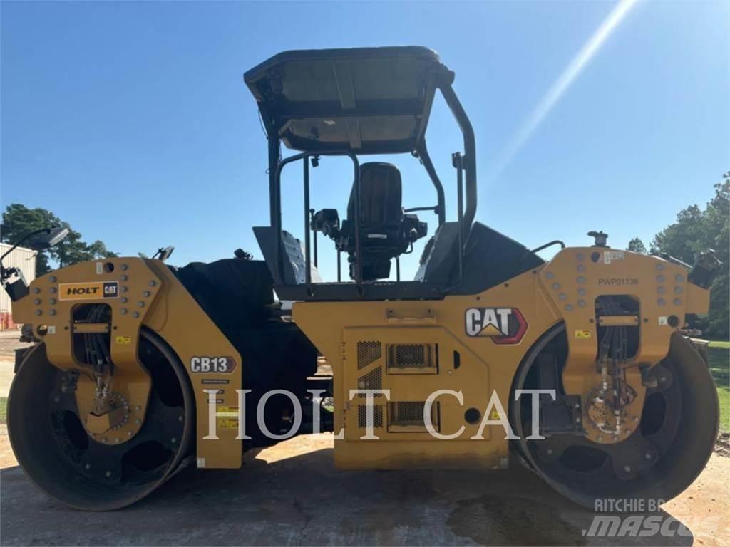 CAT CB13 Грунтовые катки