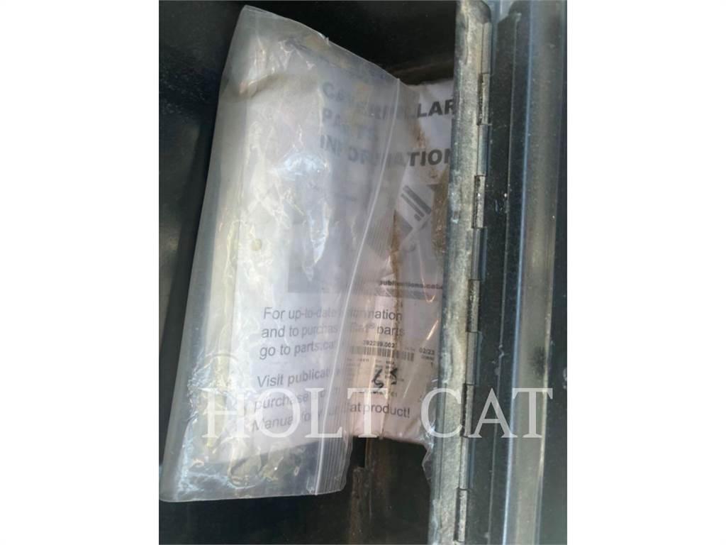 CAT CB13 Грунтовые катки