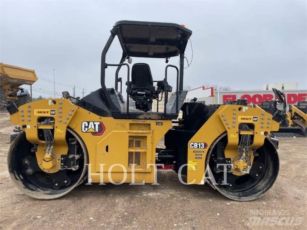CAT CB13 Грунтовые катки