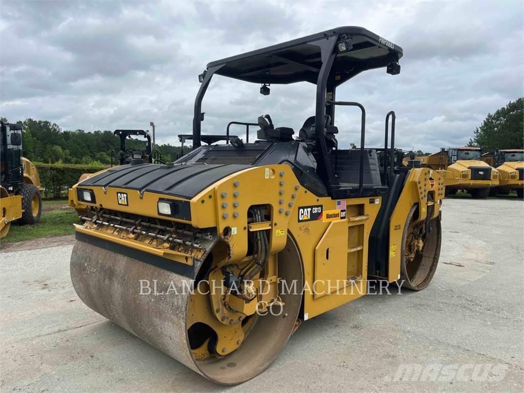 CAT CB13 Катки тротуарные