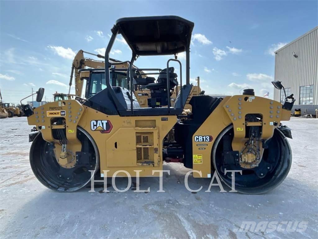 CAT CB13 Грунтовые катки