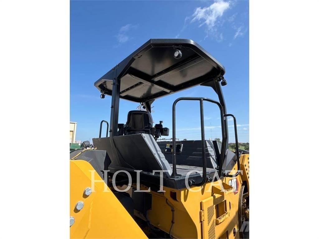 CAT CB13 Грунтовые катки
