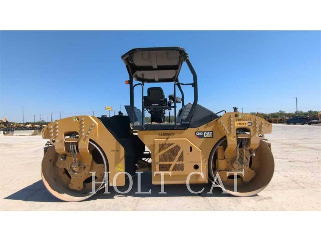 CAT CB13 Грунтовые катки