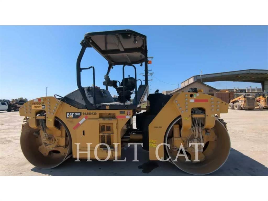 CAT CB13 Грунтовые катки