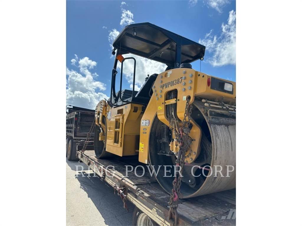 CAT CB13 OSC Катки тротуарные