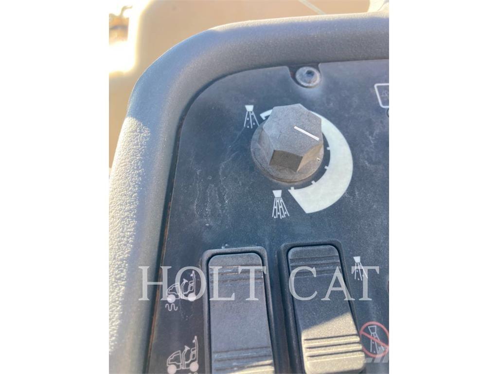 CAT CB14B Катки тротуарные