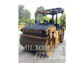 CAT CB15 Катки тротуарные