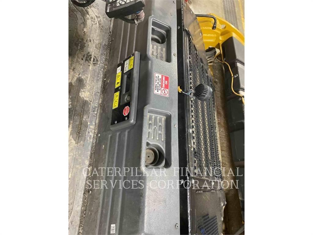 CAT CB15 Катки тротуарные