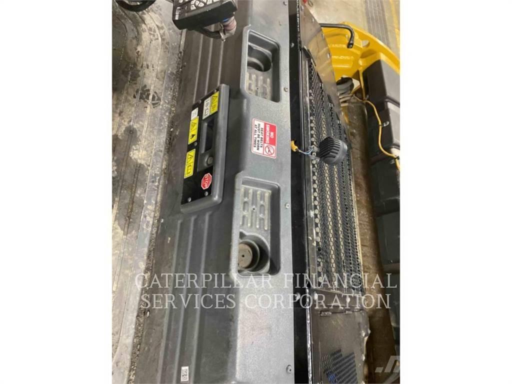 CAT CB15 Катки тротуарные