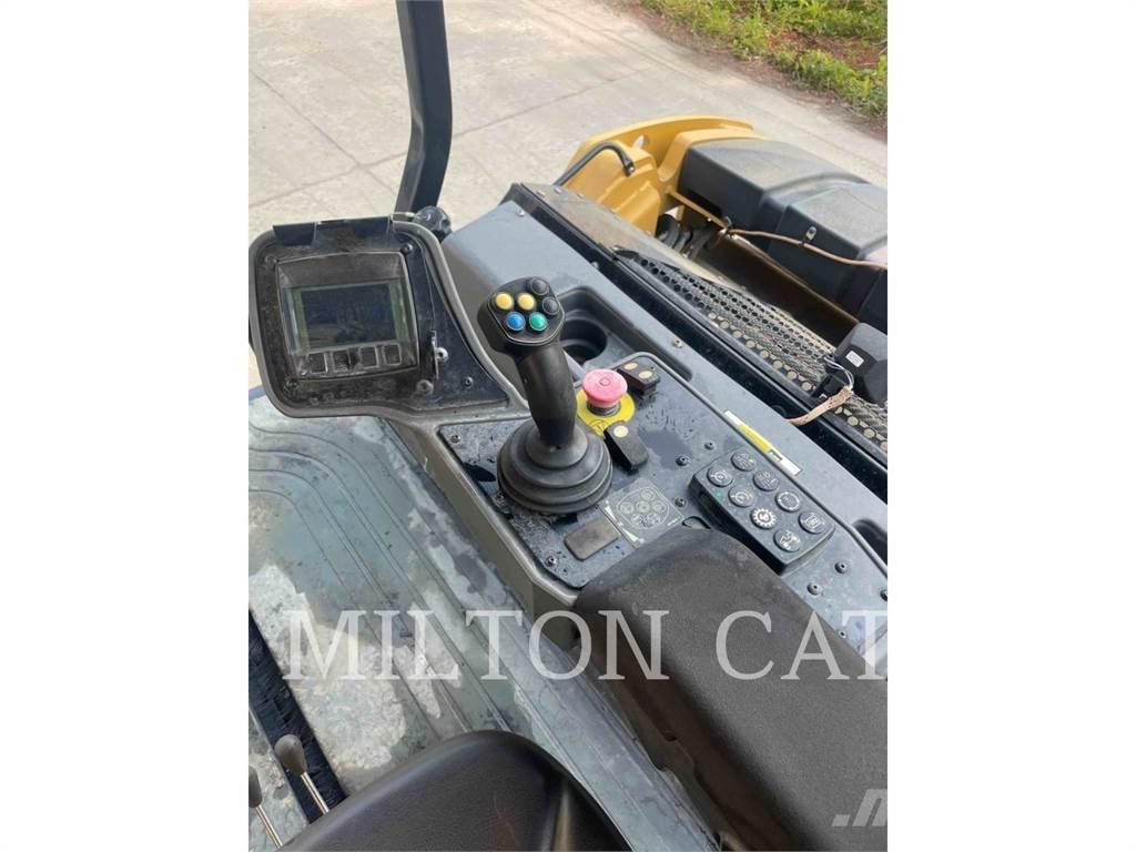CAT CB15 Уплотнители грунта