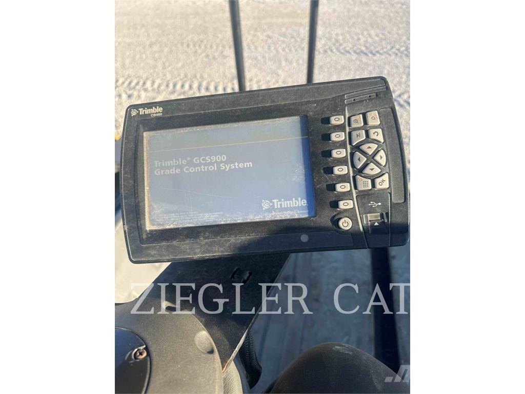 CAT CB15 Уплотнители грунта