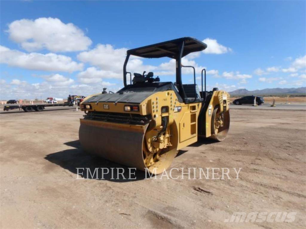 CAT CB15 Катки тротуарные