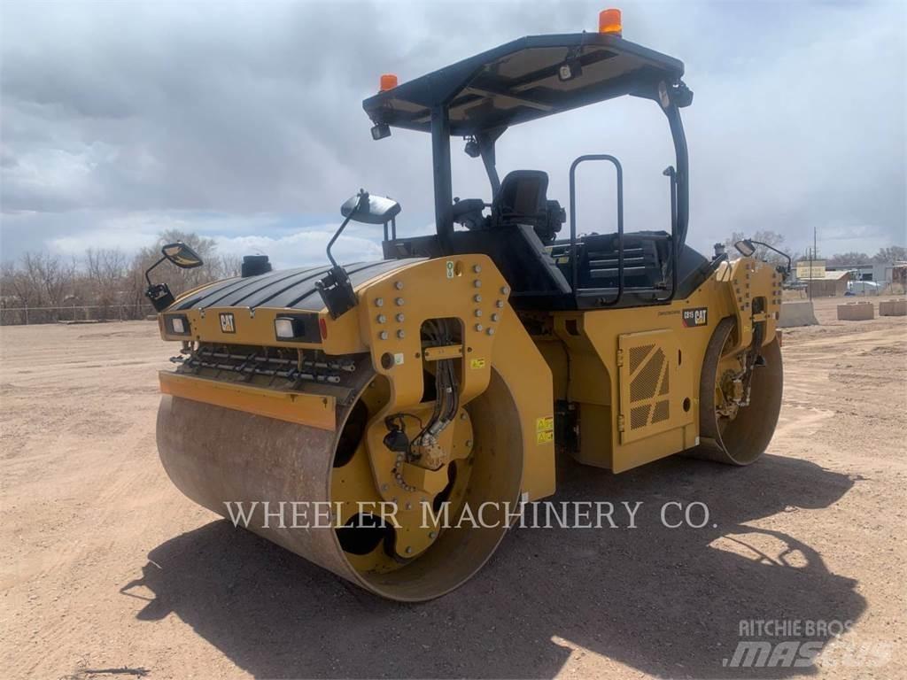 CAT CB15 Катки тротуарные
