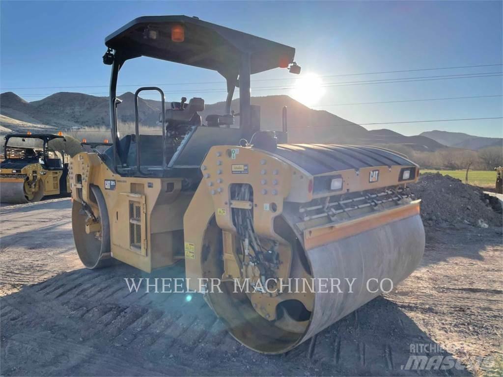 CAT CB15 Катки тротуарные