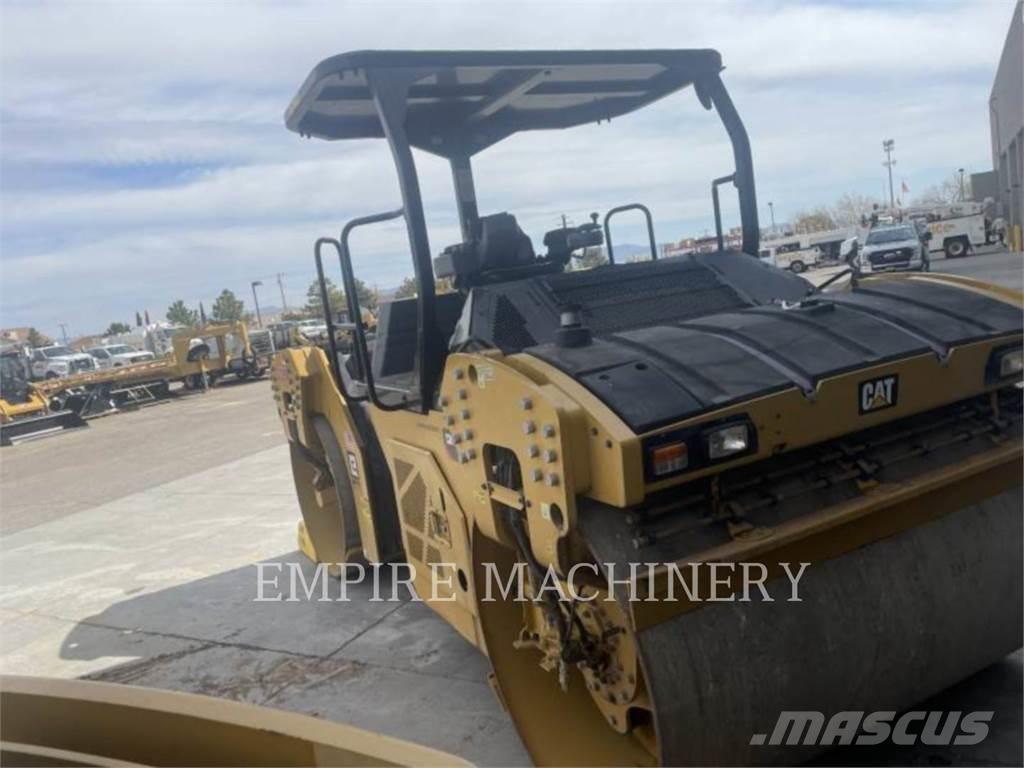 CAT CB15 5A Катки тротуарные