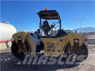 CAT CB15 CW Катки тротуарные