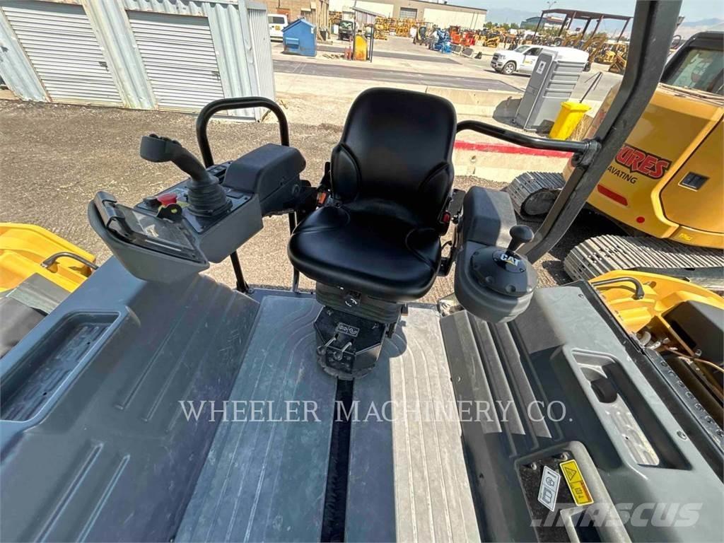 CAT CB15 CW VV Катки тротуарные