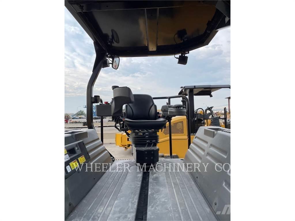 CAT CB15 CW VV Катки тротуарные