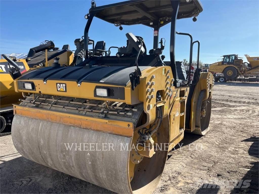 CAT CB15 VV Катки тротуарные