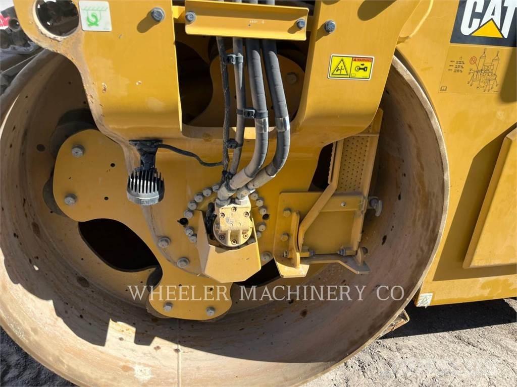 CAT CB15 VV Катки тротуарные