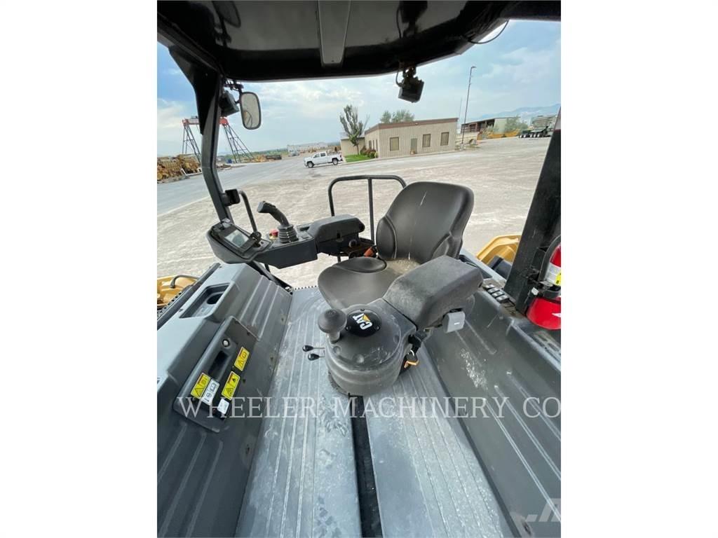 CAT CB15 VV Катки тротуарные