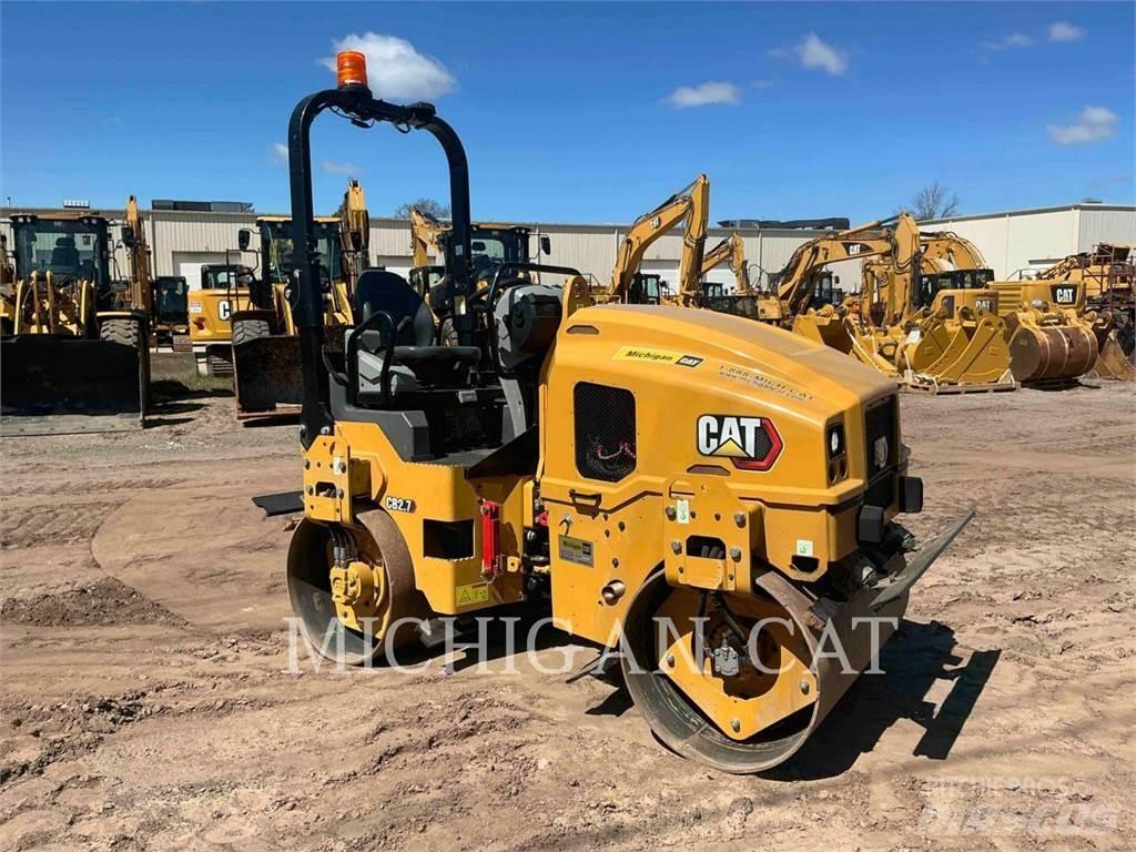 CAT CB2.7 Грунтовые катки