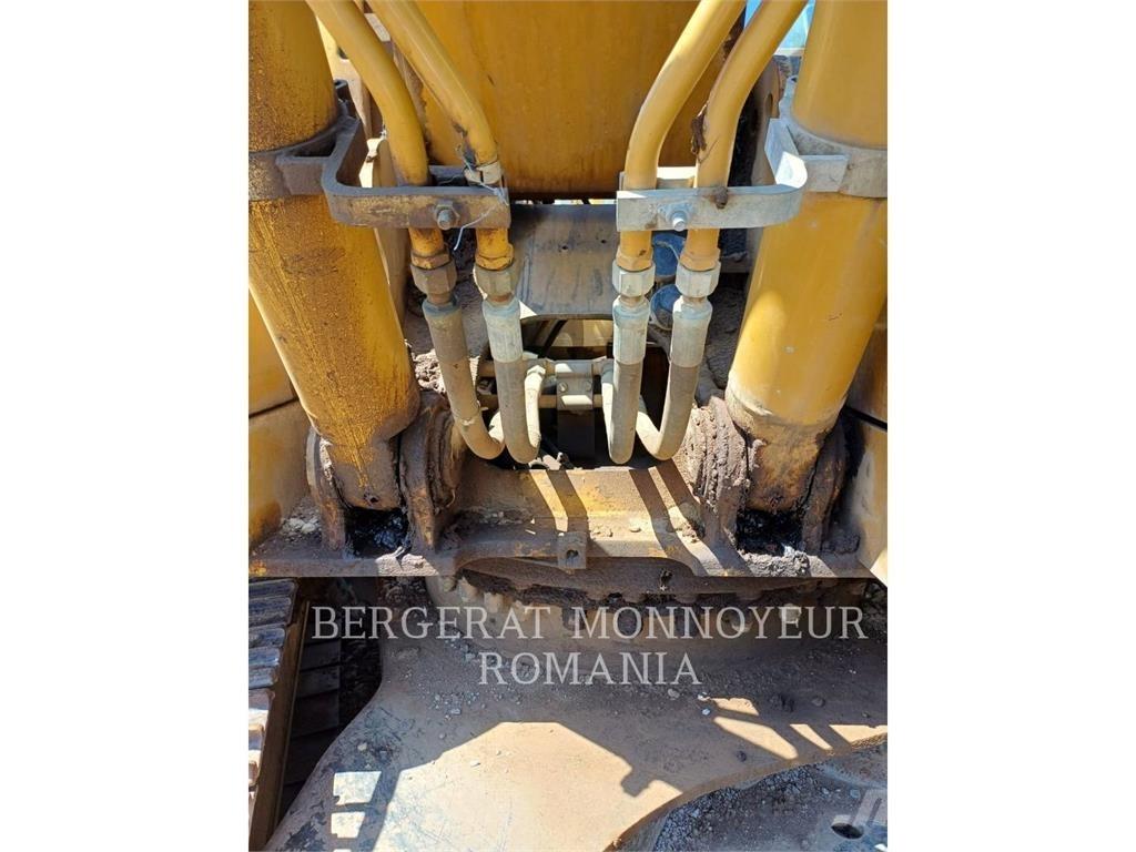 CAT CB2.7-03GC Катки тротуарные