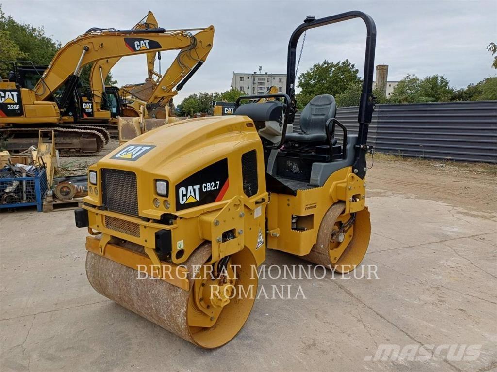 CAT CB2.7LRC Катки тротуарные