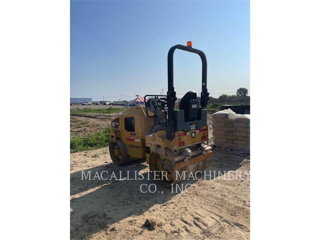 CAT CB24B Катки тротуарные