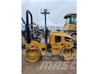 CAT CB24B Катки тротуарные