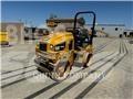 CAT CB24B Катки тротуарные