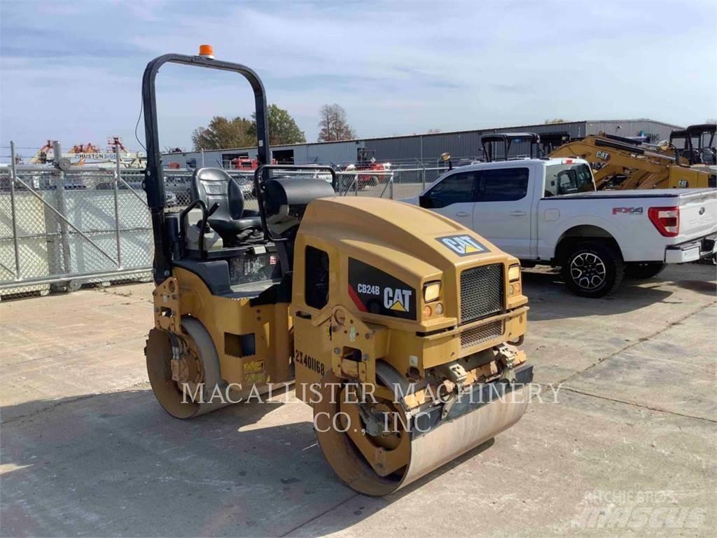 CAT CB24B Катки тротуарные