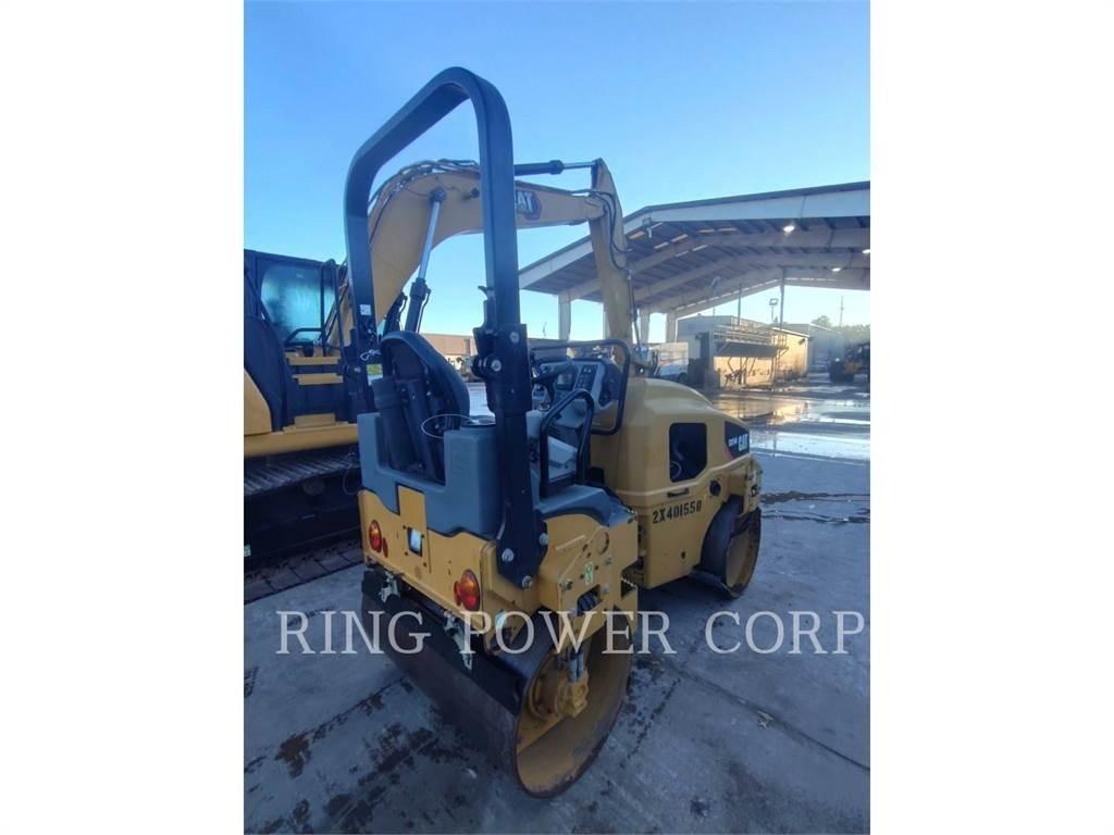 CAT CB24B Катки тротуарные