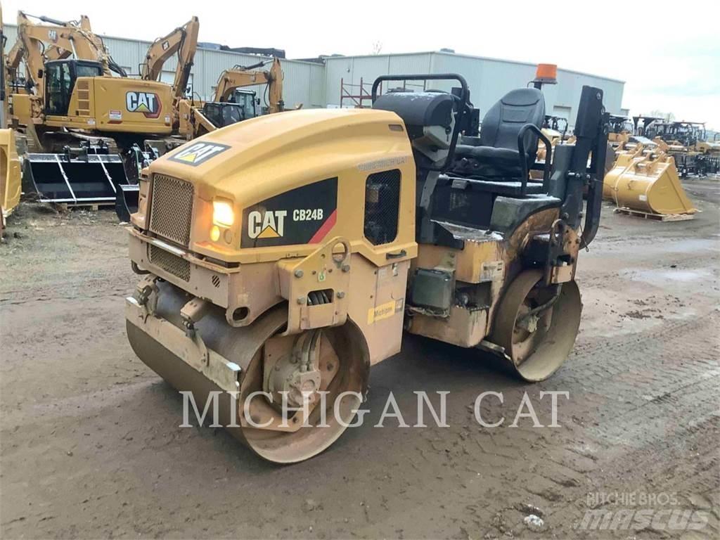 CAT CB24B Катки тротуарные