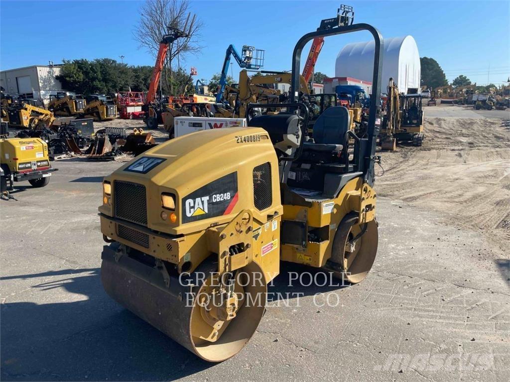 CAT CB24B Катки тротуарные