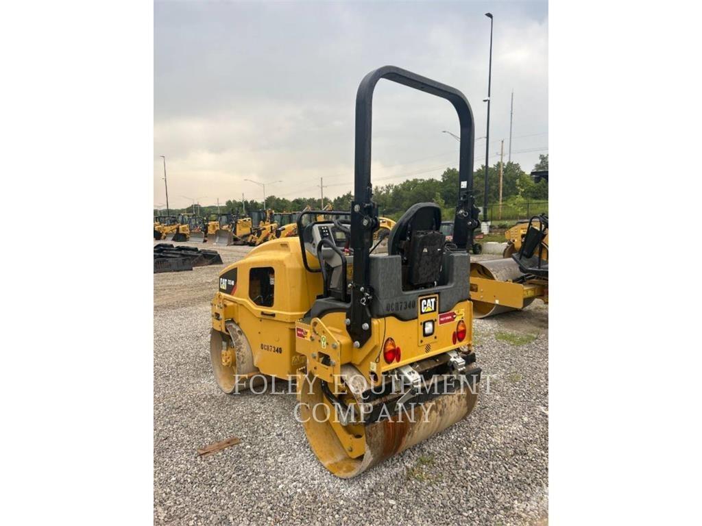CAT CB24B Уплотнители грунта