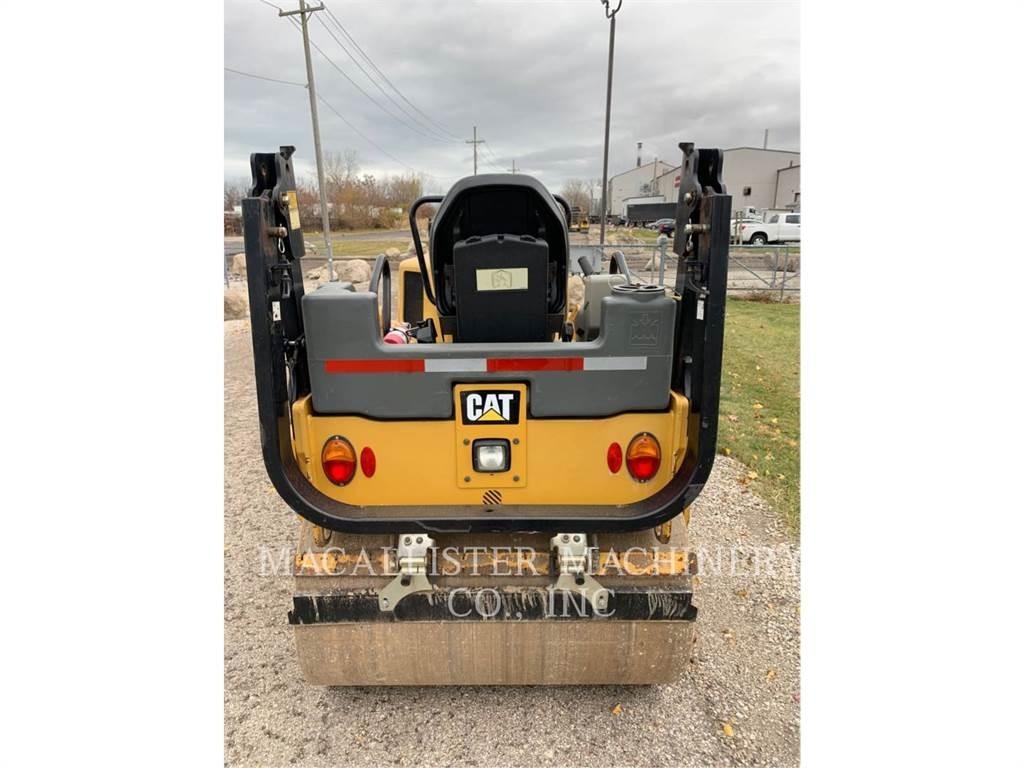 CAT CB34B Катки тротуарные