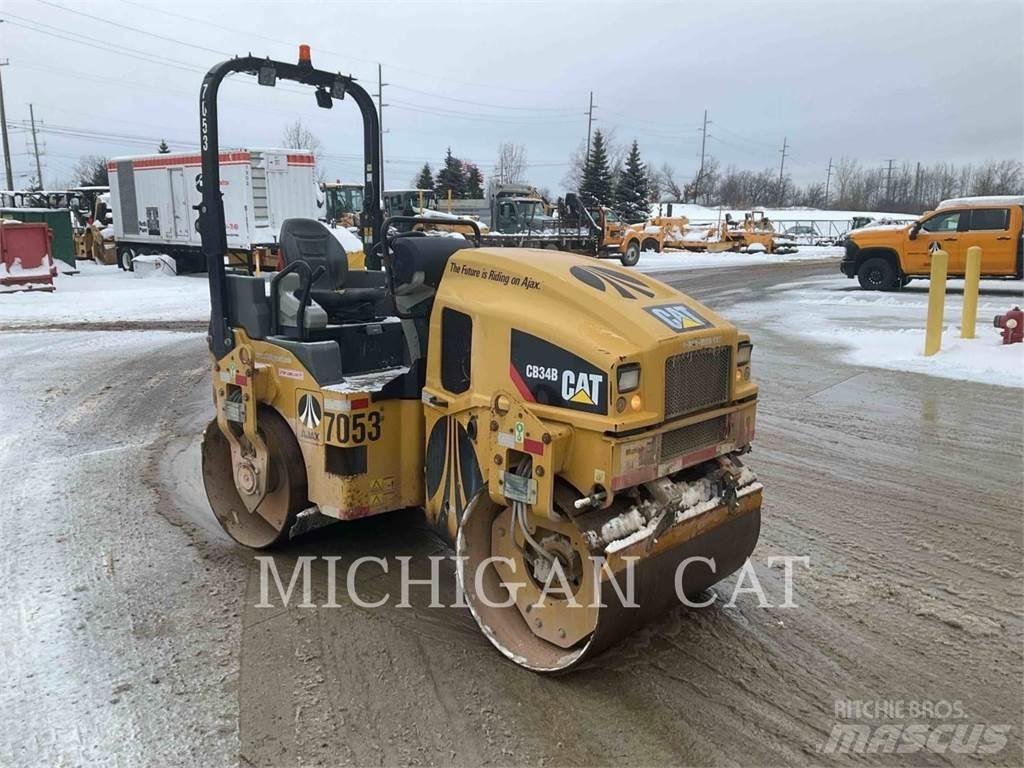 CAT CB34B Грунтовые катки