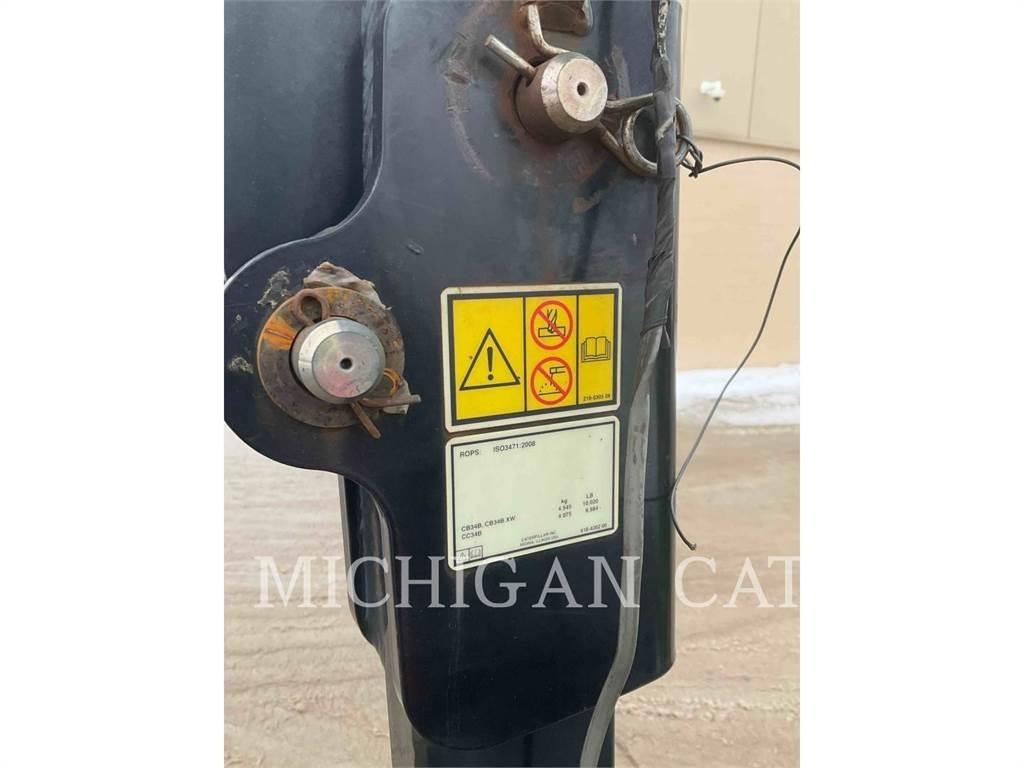 CAT CB34B Грунтовые катки