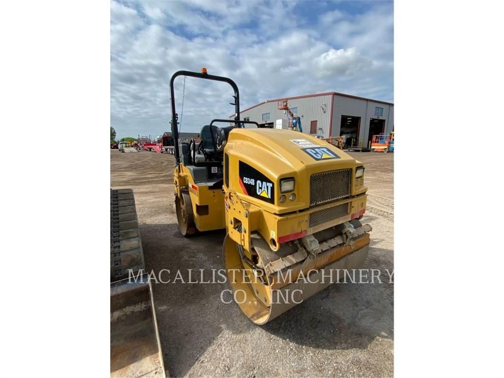 CAT CB34B Катки тротуарные