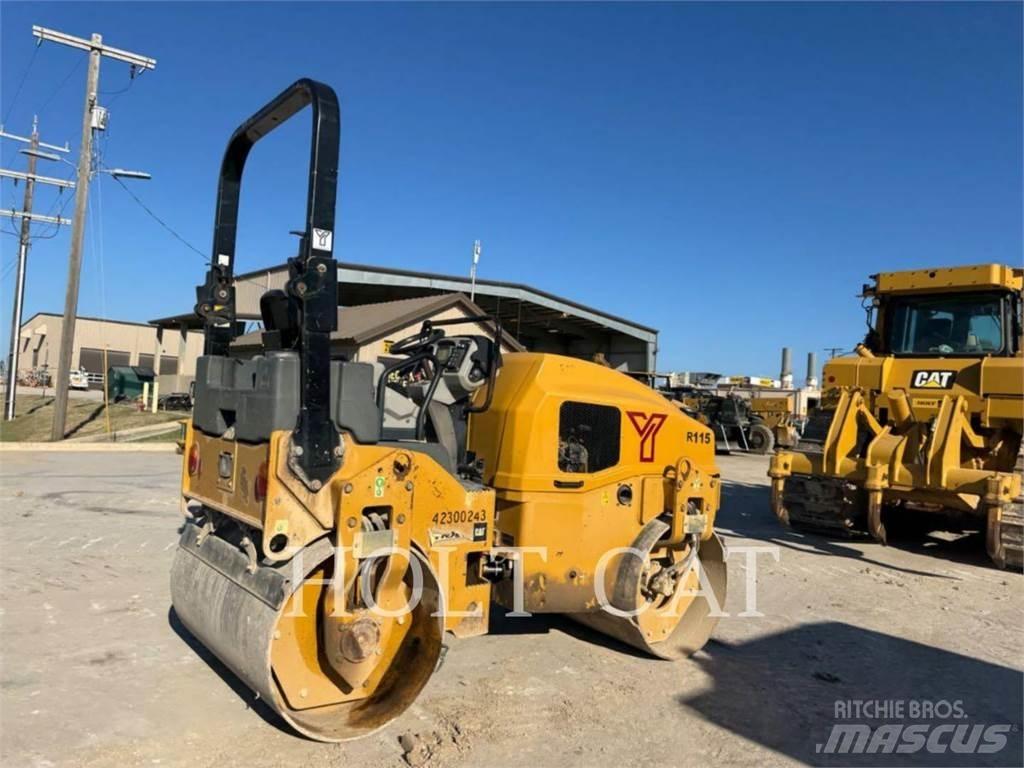 CAT CB34B Грунтовые катки