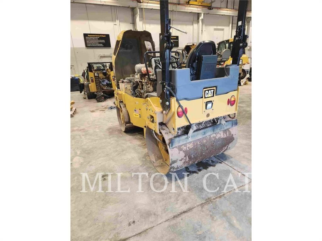 CAT CB34B Катки тротуарные