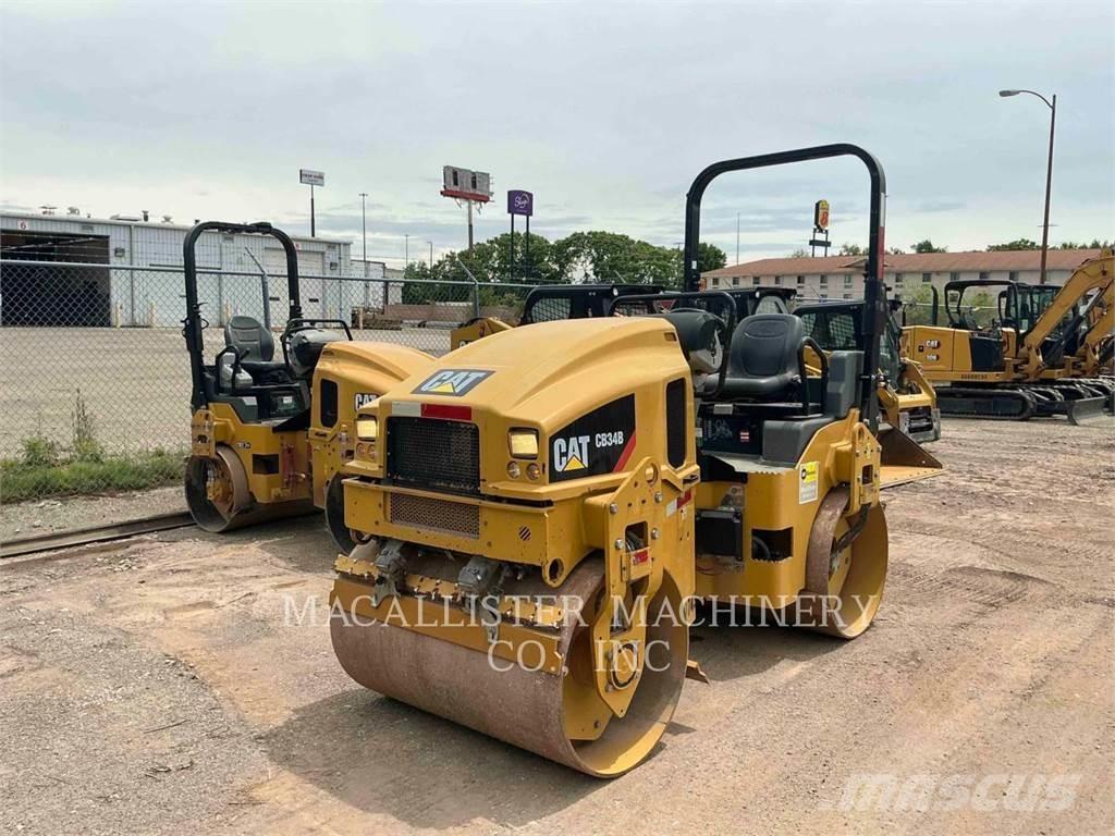 CAT CB34B Катки тротуарные