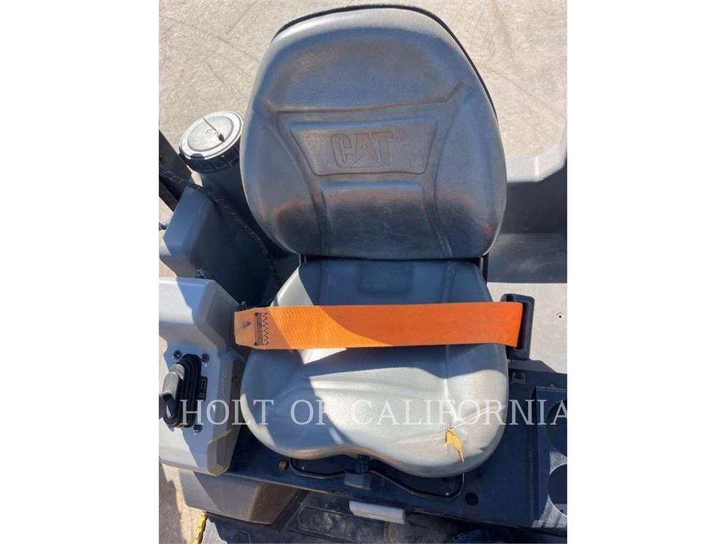 CAT CB4.0 Уплотнители грунта