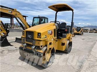 CAT CB4.0 Катки тротуарные