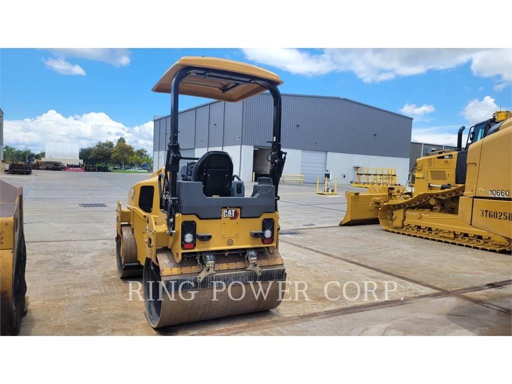 CAT CB4.4 Катки тротуарные