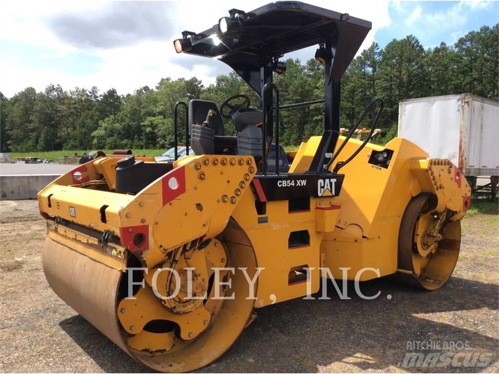 CAT CB54 Катки тротуарные